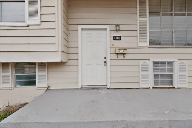 1109 Montclair Drive, Garland, TX 75040