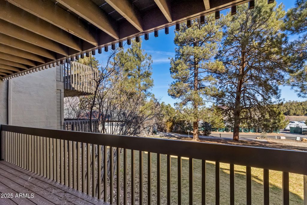 Image 11 of property listing at 2665 N VALLEY VIEW Road 10121, Flagstaff, AZ 86004