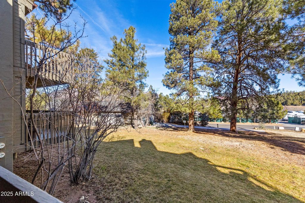 Image 12 of property listing at 2665 N VALLEY VIEW Road 10121, Flagstaff, AZ 86004