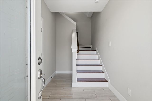 2102 Bello Amanecer Lane, Houston, TX 77055