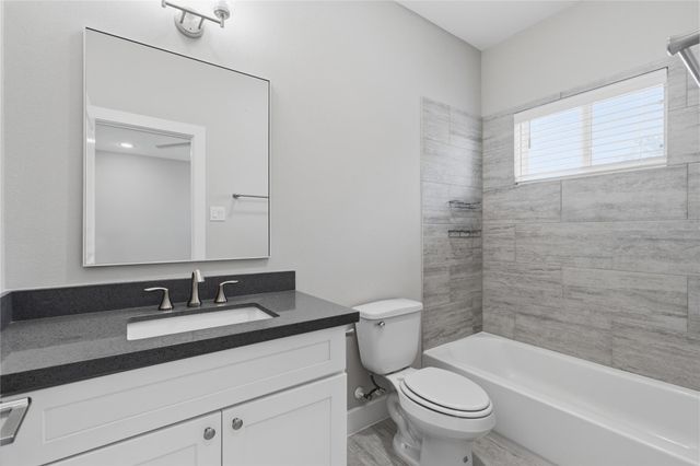 2102 Bello Amanecer Lane, Houston, TX 77055
