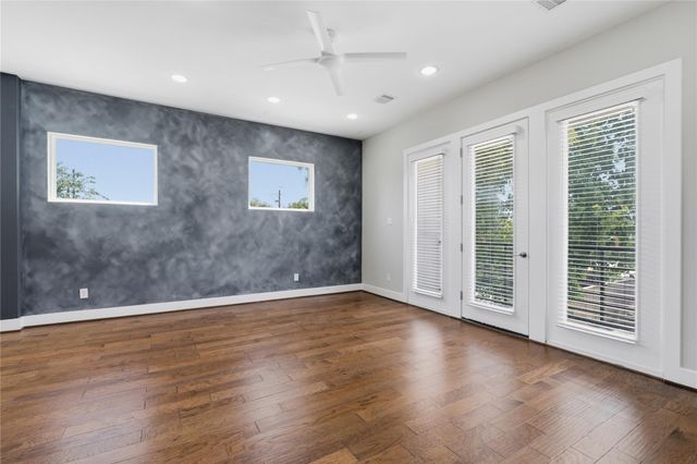 2102 Bello Amanecer Lane, Houston, TX 77055