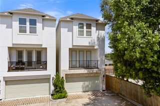 2102 Bello Amanecer Lane, Houston, TX 77055