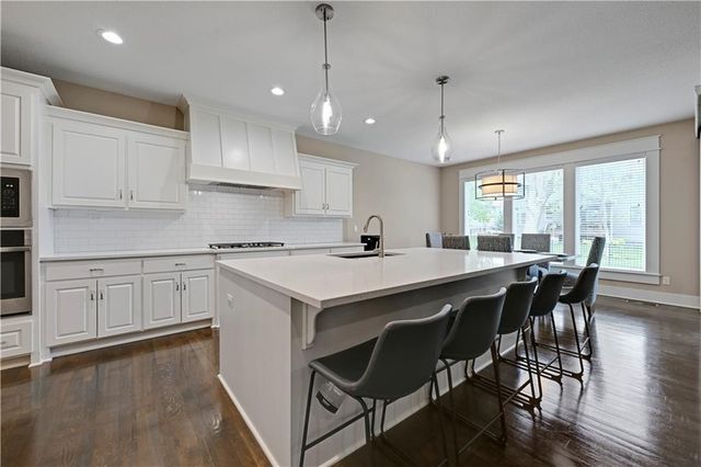 9149 Green Road, Lenexa, KS 66227