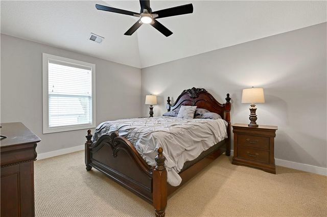 9149 Green Road, Lenexa, KS 66227