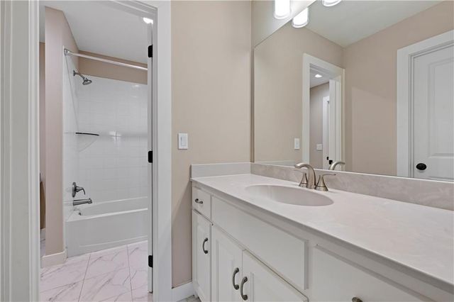 9149 Green Road, Lenexa, KS 66227