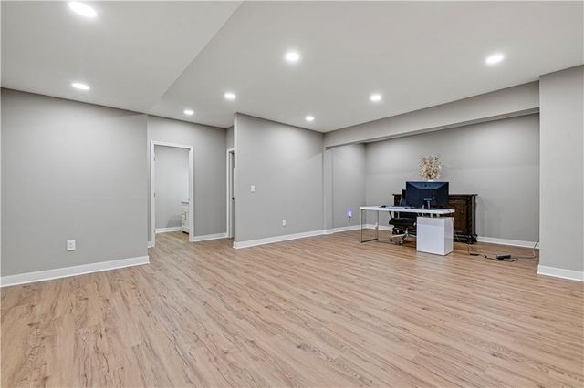 9149 Green Road, Lenexa, KS 66227