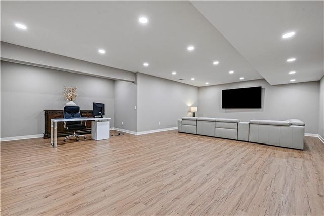 9149 Green Road, Lenexa, KS 66227