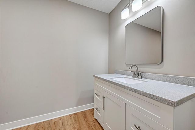 9149 Green Road, Lenexa, KS 66227