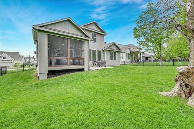 9149 Green Road, Lenexa, KS 66227