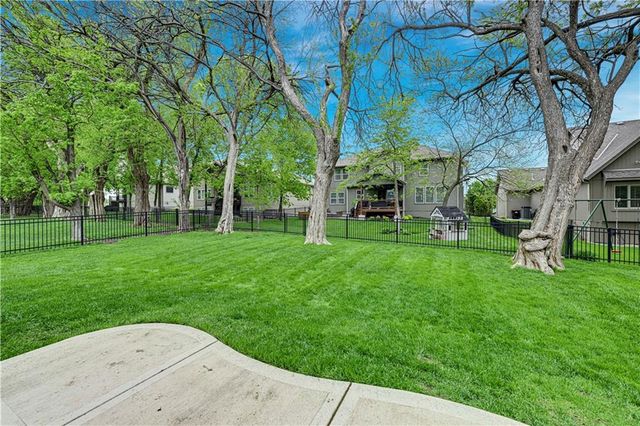 9149 Green Road, Lenexa, KS 66227