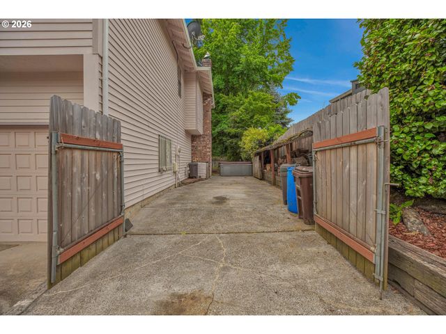 520 Se 15TH St, Gresham, OR 97080