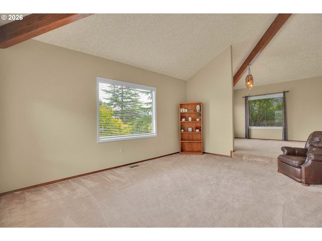 520 Se 15TH St, Gresham, OR 97080