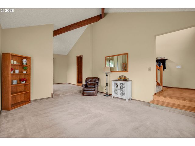 520 Se 15TH St, Gresham, OR 97080