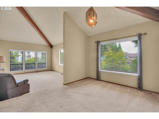 520 Se 15TH St, Gresham, OR 97080