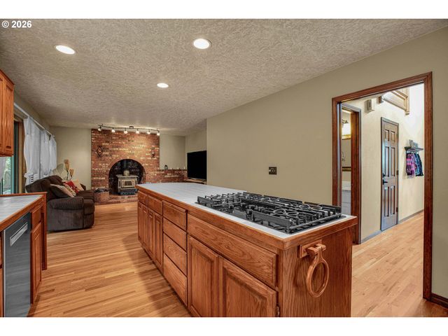 520 Se 15TH St, Gresham, OR 97080