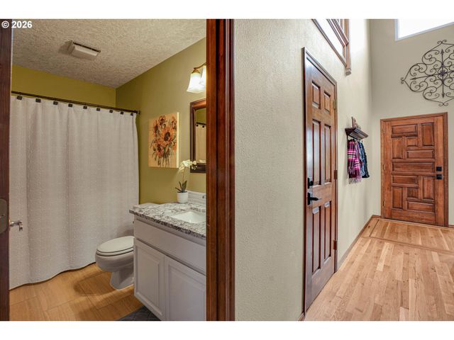 520 Se 15TH St, Gresham, OR 97080