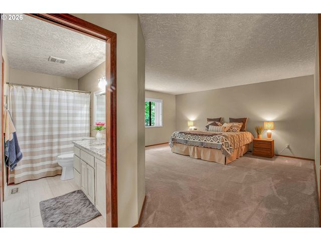 520 Se 15TH St, Gresham, OR 97080