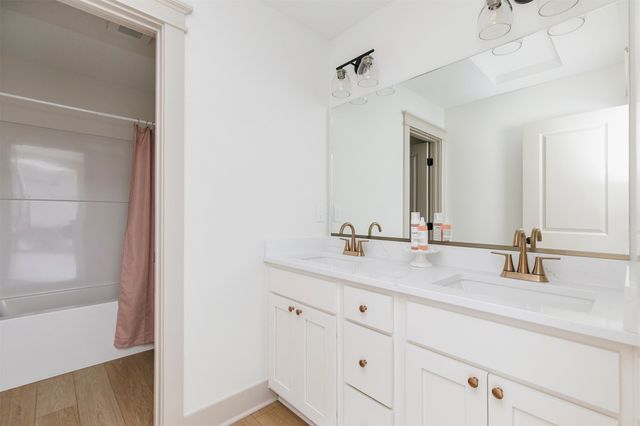 3409 NW Prescott Court, Grimes, IA 50111