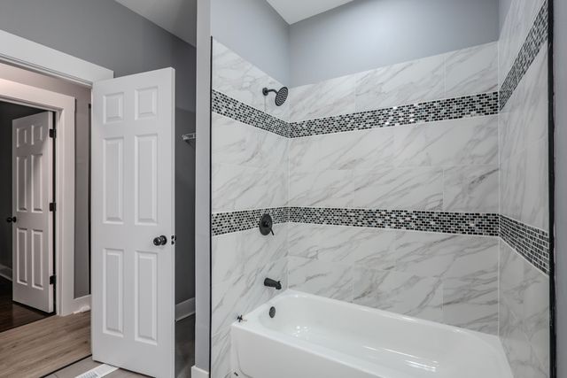 7832 S Eberhart Avenue, Chicago, IL 60619