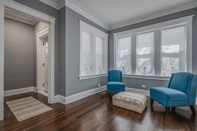 7832 S Eberhart Avenue, Chicago, IL 60619