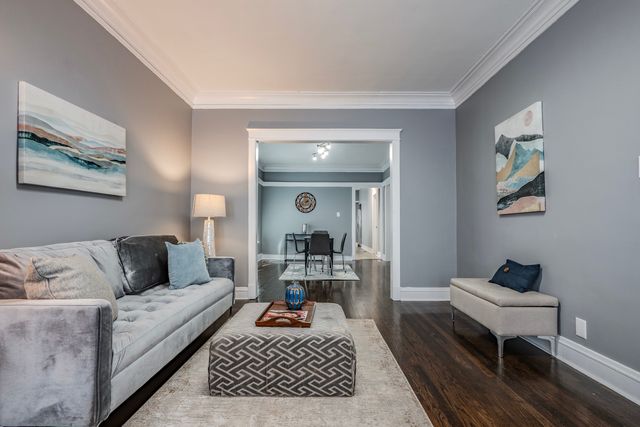 7832 S Eberhart Avenue, Chicago, IL 60619