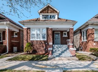 7832 S Eberhart Avenue, Chicago, IL 60619