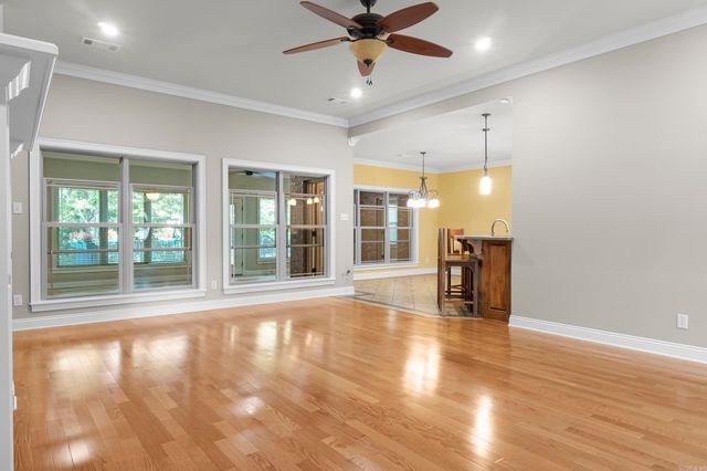 2205 Vermont Street, Conway, AR 72034