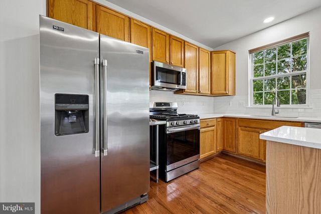 26227 LANDS END DR, Chantilly, VA 20152