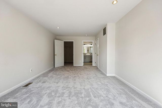 26227 LANDS END DR, Chantilly, VA 20152