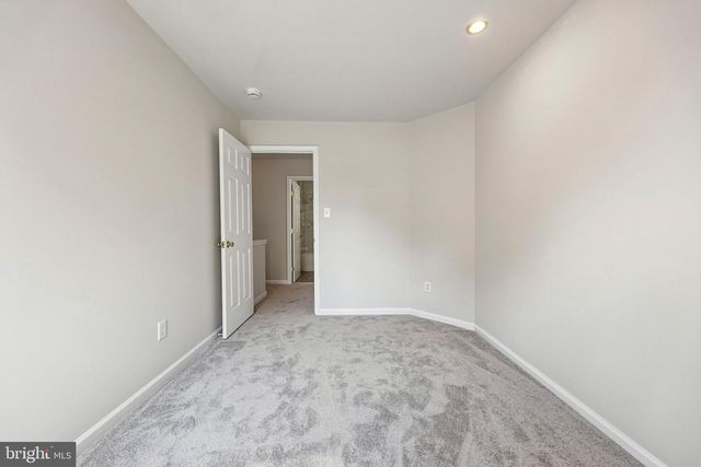 26227 LANDS END DR, Chantilly, VA 20152