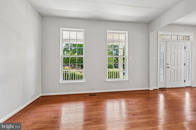26227 LANDS END DR, Chantilly, VA 20152