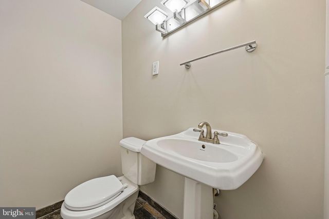 26227 LANDS END DR, Chantilly, VA 20152
