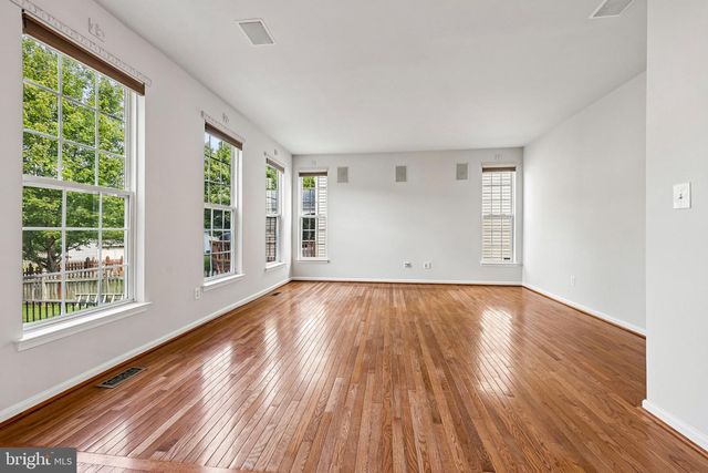 26227 LANDS END DR, Chantilly, VA 20152