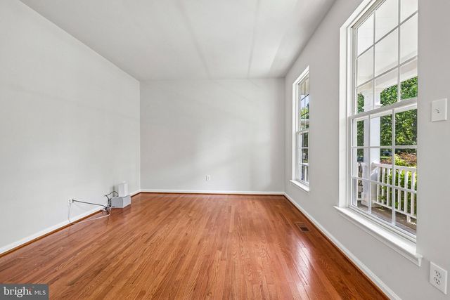 26227 LANDS END DR, Chantilly, VA 20152