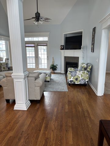 4629 Smitty Dr, Murfreesboro, TN 37128