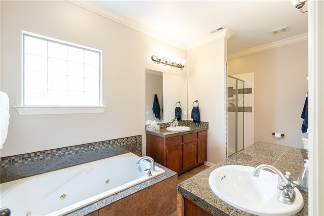 1699 E Amber Drive, Fayetteville, AR 72703