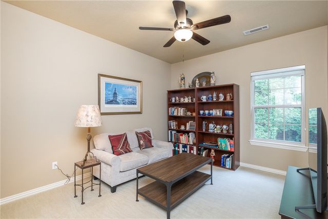 1699 E Amber Drive, Fayetteville, AR 72703