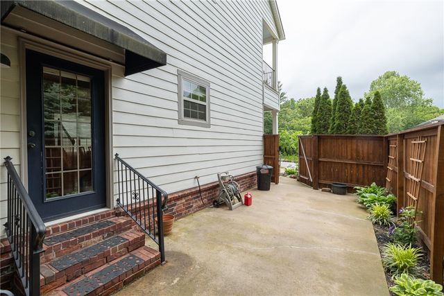 1699 E Amber Drive, Fayetteville, AR 72703