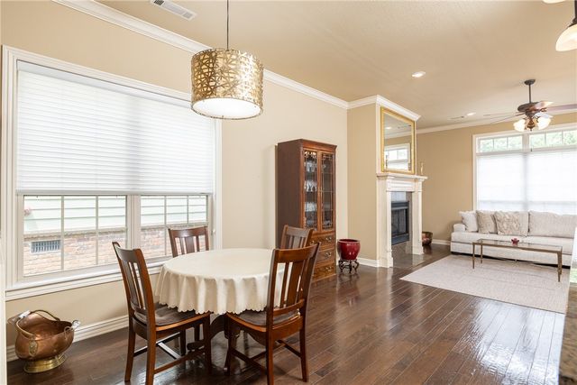 1699 E Amber Drive, Fayetteville, AR 72703