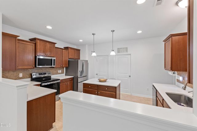 817 Edgeware Way, Wake Forest, NC 27587