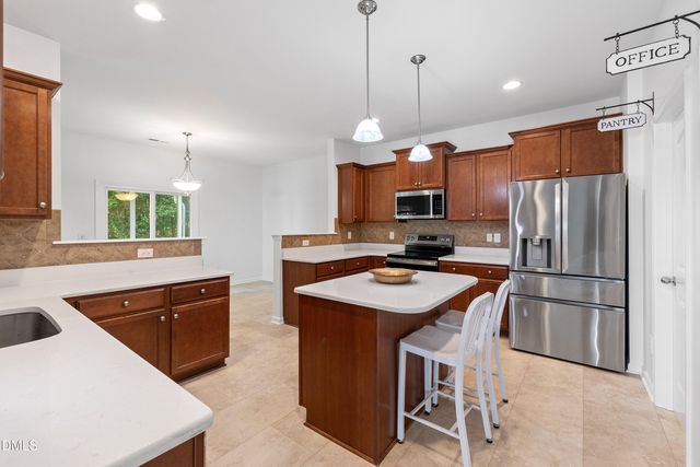 817 Edgeware Way, Wake Forest, NC 27587