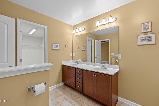 817 Edgeware Way, Wake Forest, NC 27587