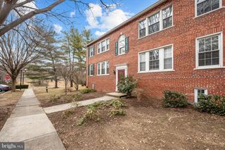 1913 N RHODES ST N #15, Arlington, VA 22201