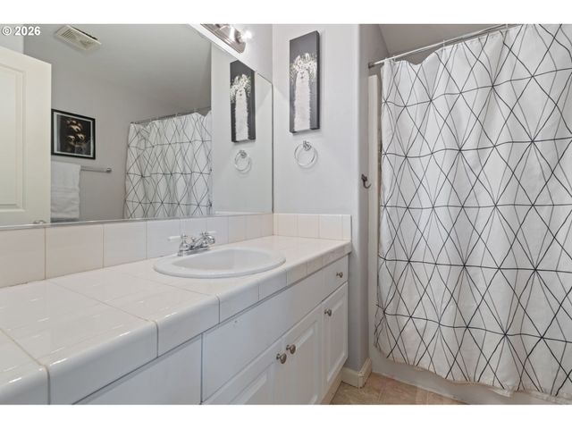 3905 Ne 89TH Way, Vancouver, WA 98665