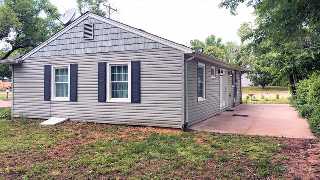 1302 Shelden, El Dorado, KS 67042