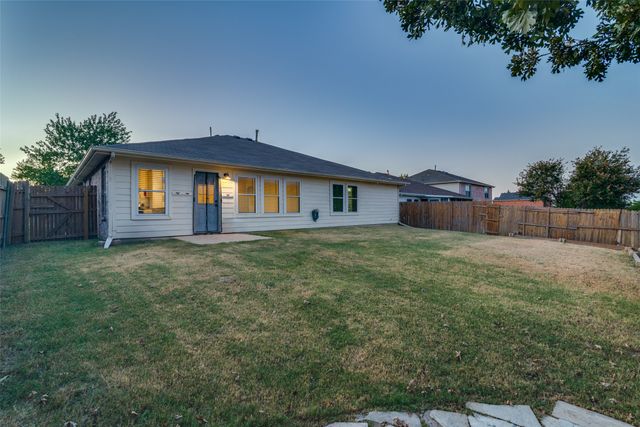 1014 Bainbridge Lane, Forney, TX 75126