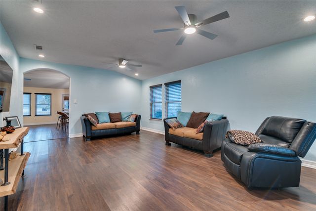 1014 Bainbridge Lane, Forney, TX 75126