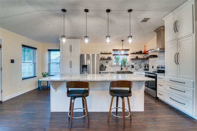 1014 Bainbridge Lane, Forney, TX 75126