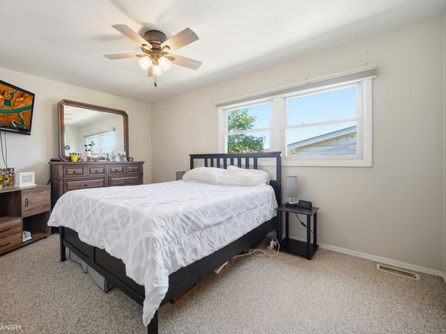 19536 115th Avenue B, Mokena, IL 60448